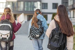Bez podpory soukromých a církevních škol by studenti zahltili ty veřejné. A vyšlo by to dráž - Novinky